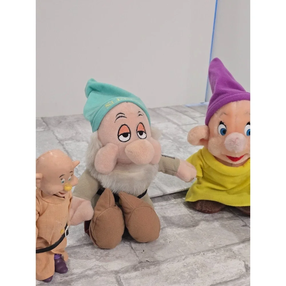Lot Sleepy Dwarf Snow White the 7 Dwarfs Plush Bean Bag Dopey Vinyl Dopey 80s